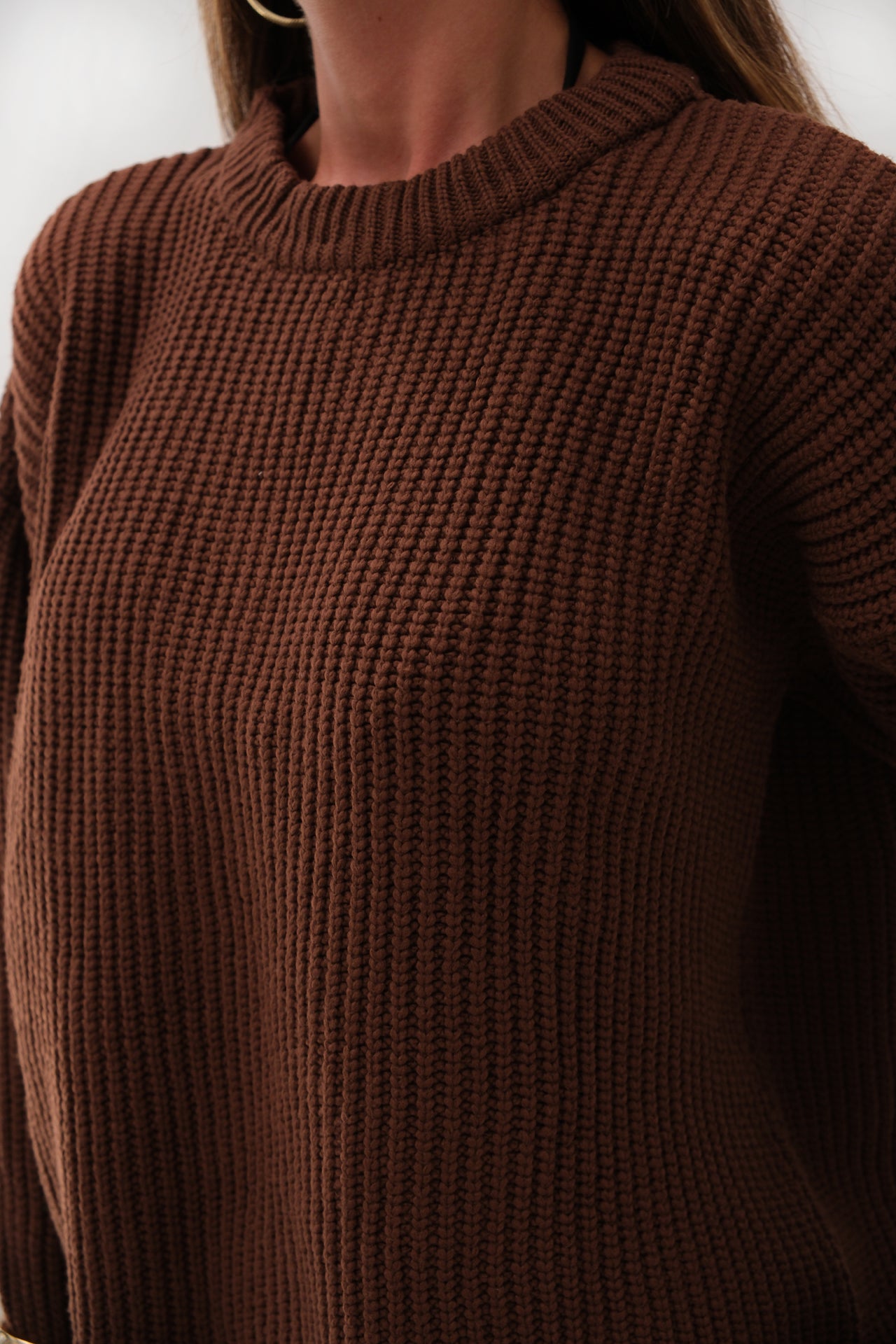 Schicker brauner Rippenpullover